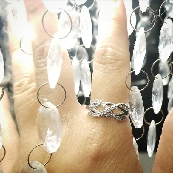 🔥LAST 1🔥18K WHITE GOLD PLATED SIMULATED DIAMOND - Picture 3 of 9